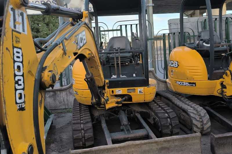 OmecoHub - Immagine JCB 8030